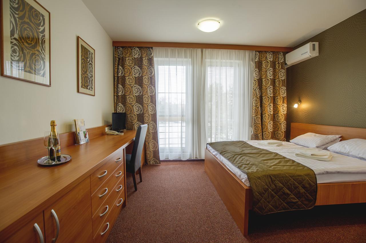 Wellness Hotel Thermal Štúrovo Dış mekan fotoğraf