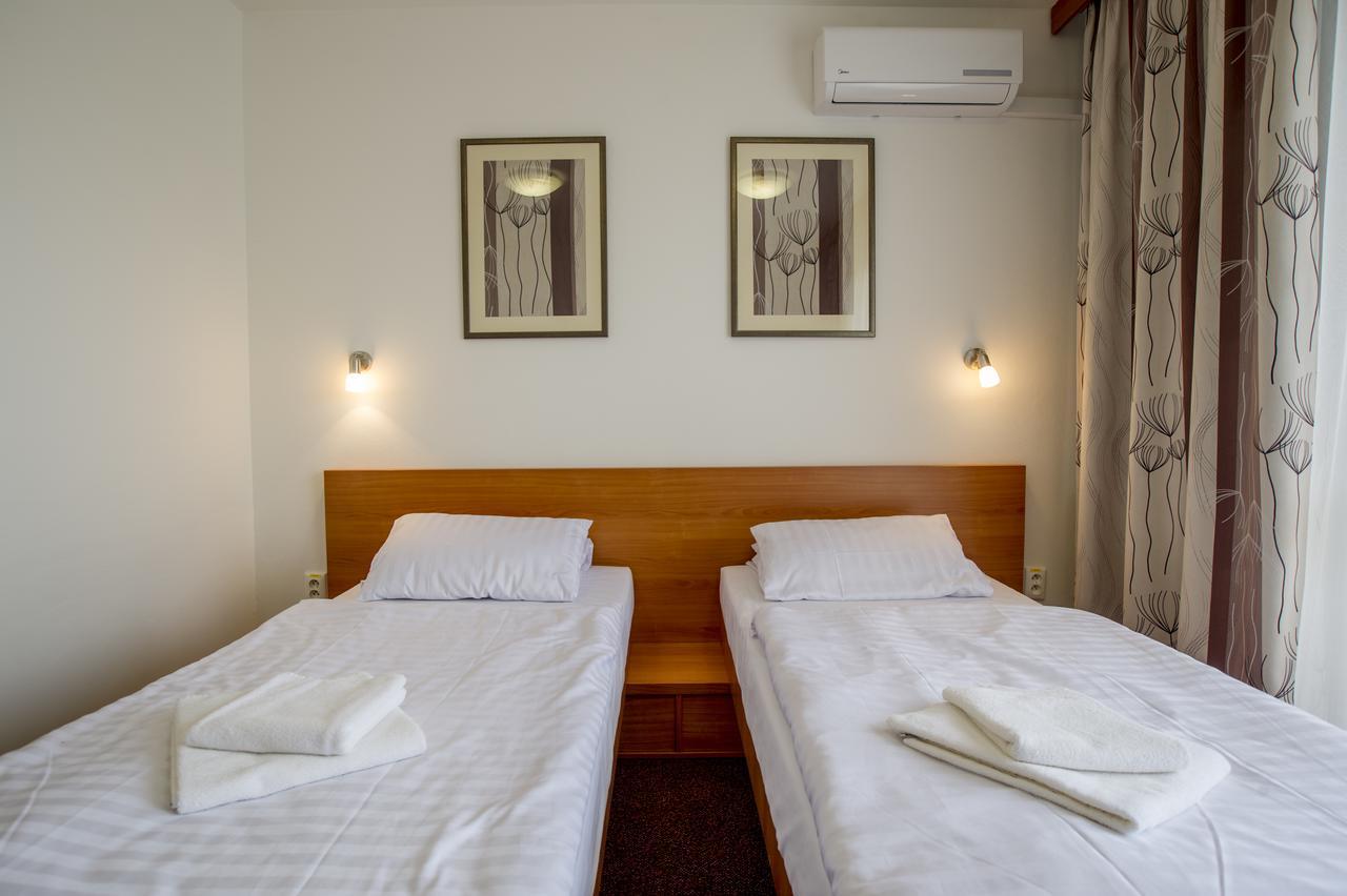 Wellness Hotel Thermal Štúrovo Dış mekan fotoğraf