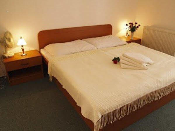 Wellness Hotel Thermal Štúrovo Dış mekan fotoğraf
