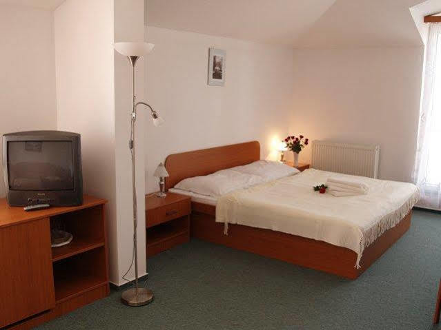 Wellness Hotel Thermal Štúrovo Dış mekan fotoğraf